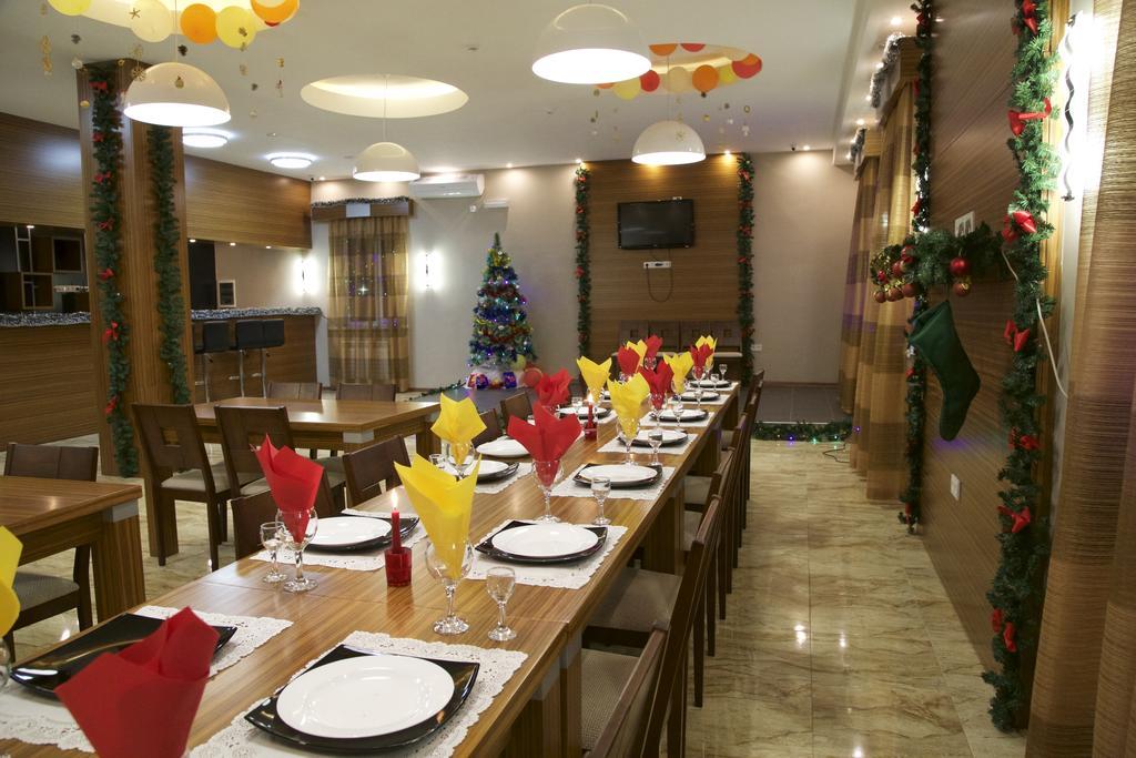 Lacasa Hotel Atyraū Екстериор снимка